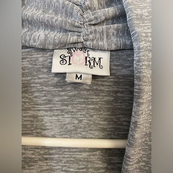 Sweet Storm Grey Short Sleeve Mini Dress Size M - Picture 3 of 5